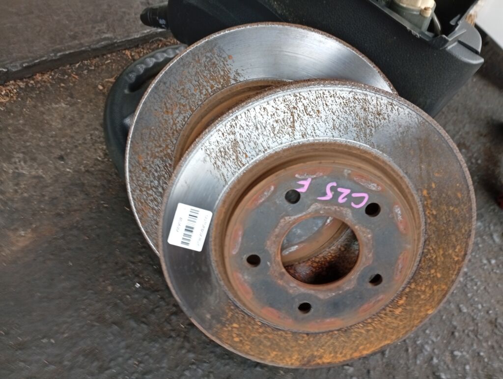 Тормозной диск на Nissan Serena C25 MR20DE 40206-CY00A, Переднее расположение