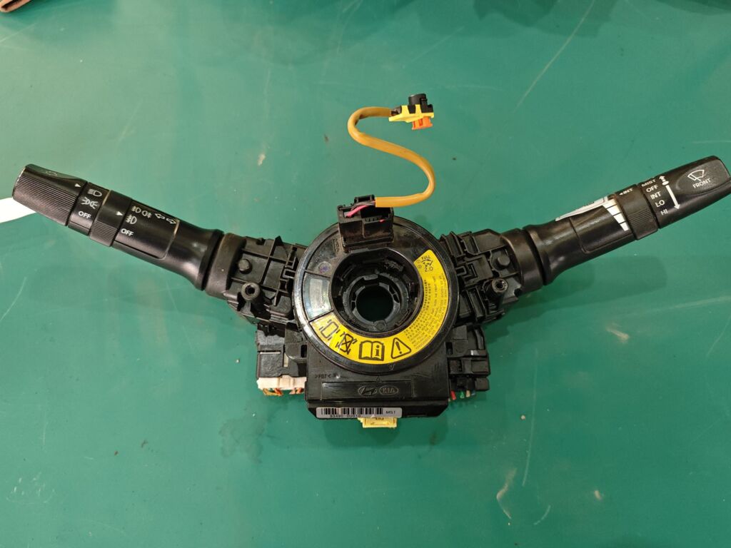 Шлейф-лента air bag на Kia Rio QB 93490-0U010  93410-0U061  93420-0U000