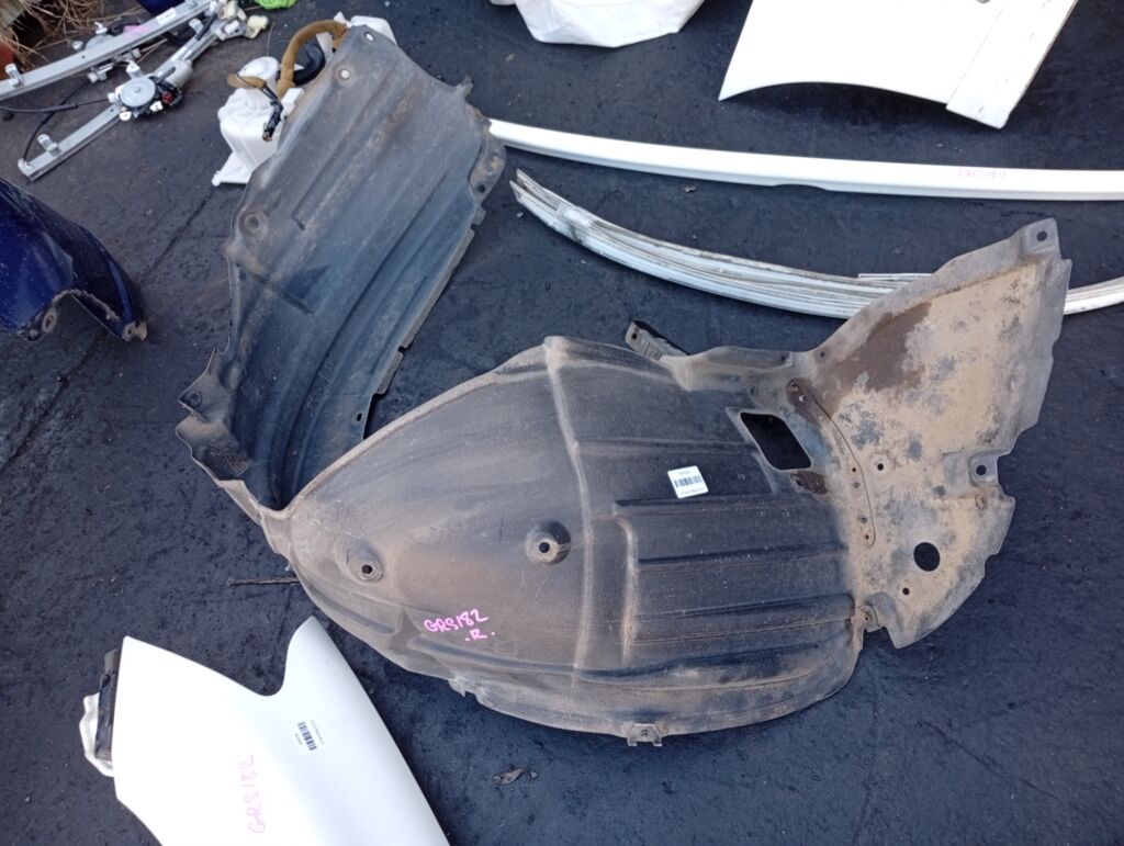 Подкрылок на Toyota Crown GRS182 53875-30210, Переднее Правое расположение