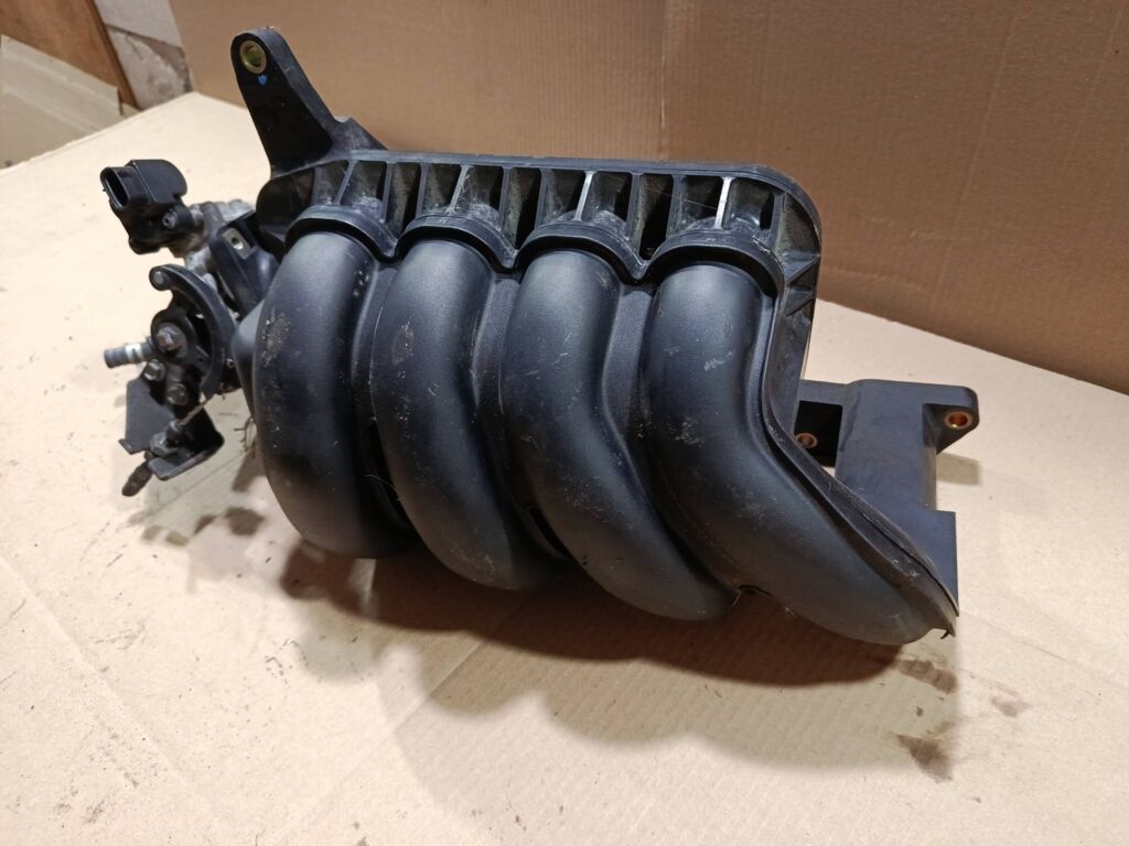 Дроссельная заслонка на Toyota Vista ZZV50 1ZZ-FE Фото 6