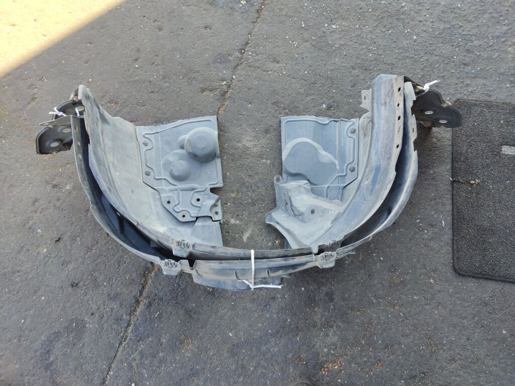 Подкрылок на Nissan X-Trail NT31 MR20DE 63843-JG00A  63842-JG00A, Переднее расположение