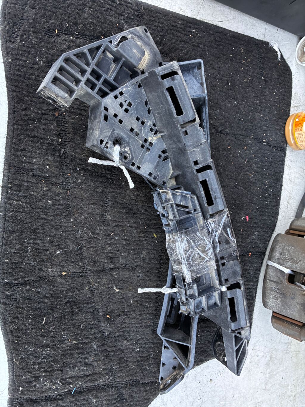 Крепление бампера на Honda Freed GB3, Переднее расположение