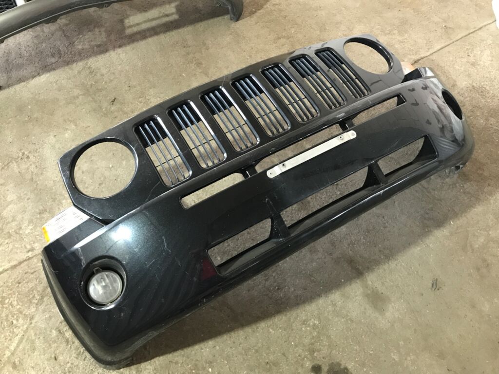 Бампер на Jeep Patriot MK74 A045048, Переднее расположение