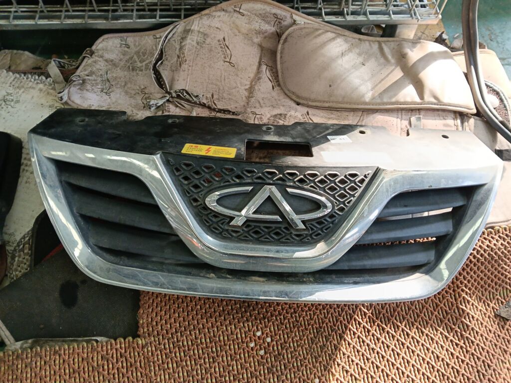 Решетка радиатора на Chery Tiggo T11 T11-8401050PF
