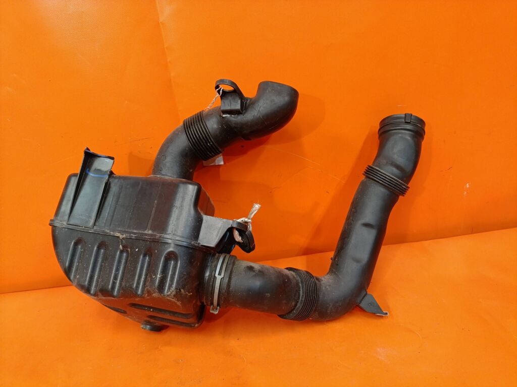 Влагоотделитель на Volkswagen Golf 1K