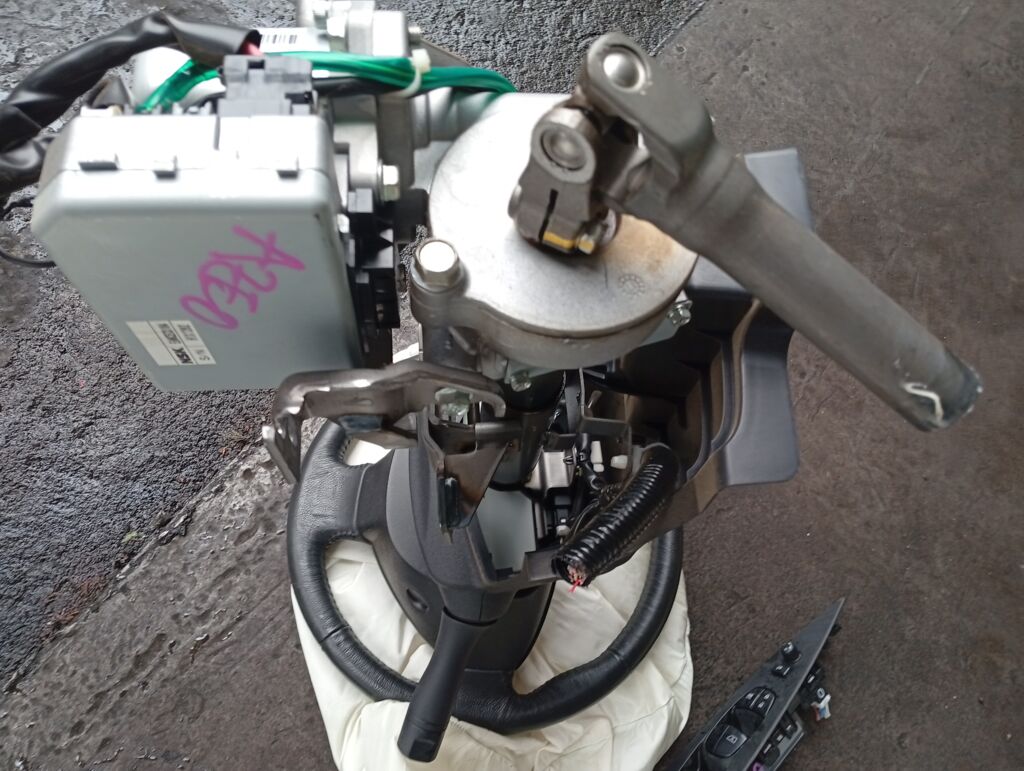 Рулевая колонка на Nissan Leaf AZE0 Фото 2