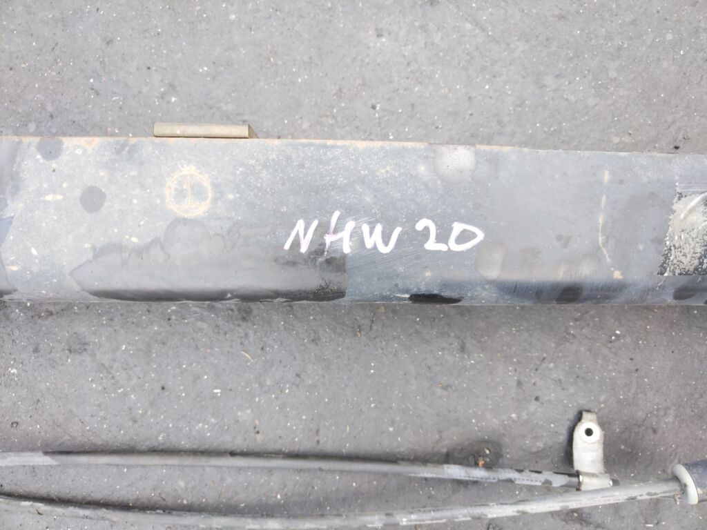 Балка подвески на Toyota Prius NHW20 1NZ-FXE Фото 2