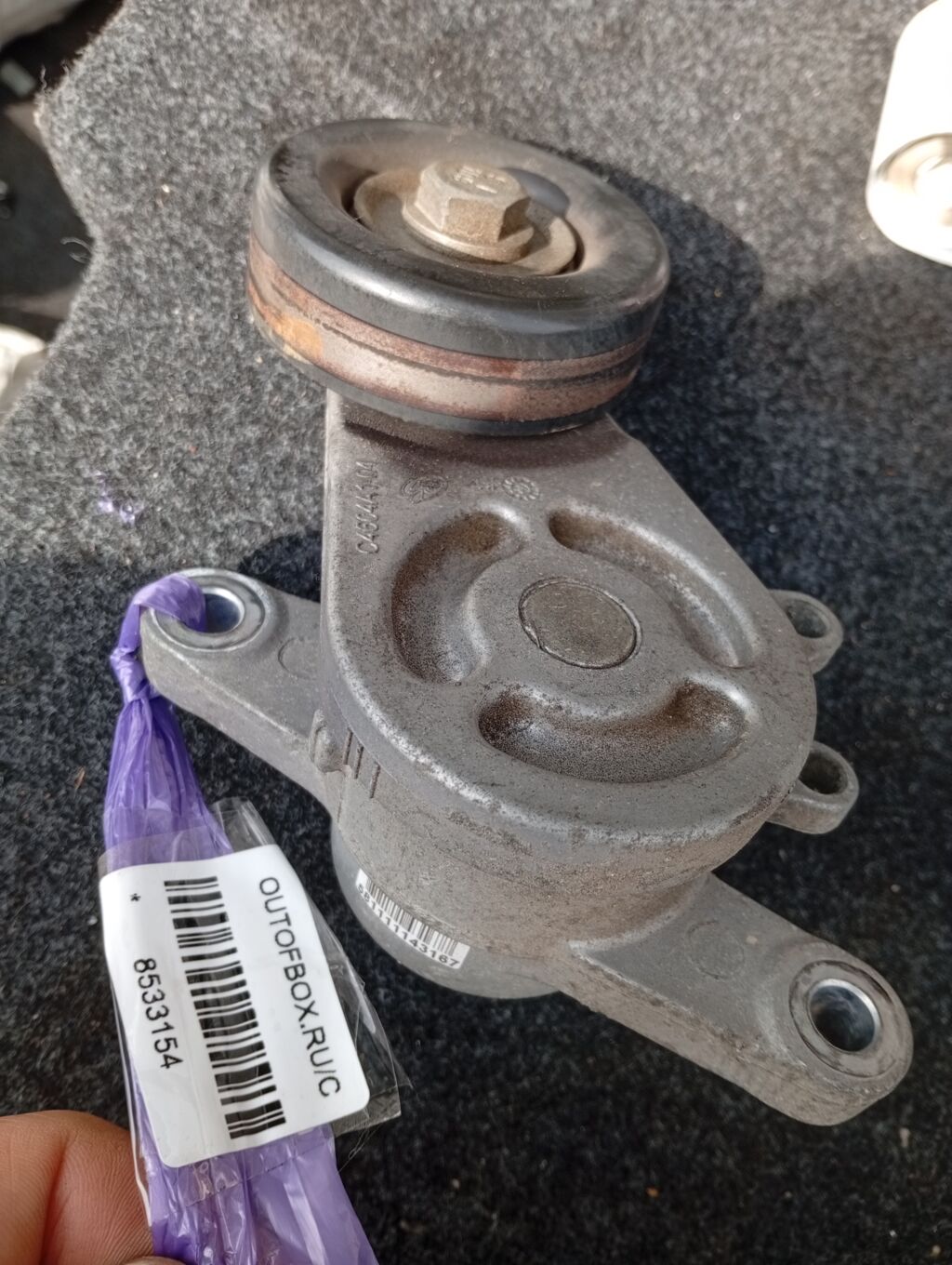 Ролик натяжной на Nissan Note E12 HR12DDR