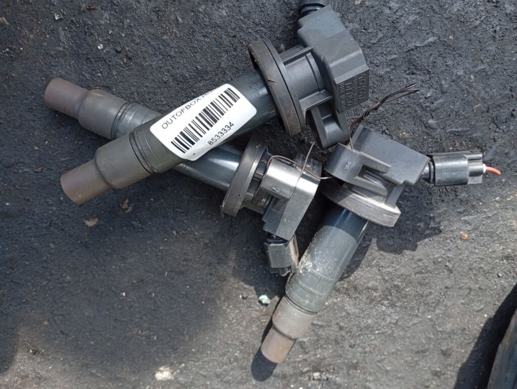 Катушка зажигания на Toyota Passo KGC10 1KR-FE 90919-02239  90919-02262  LC-016-2646