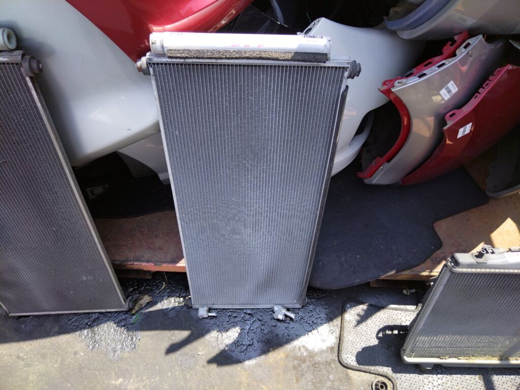 Радиатор кондиционера на Honda Insight ZE2 LDA