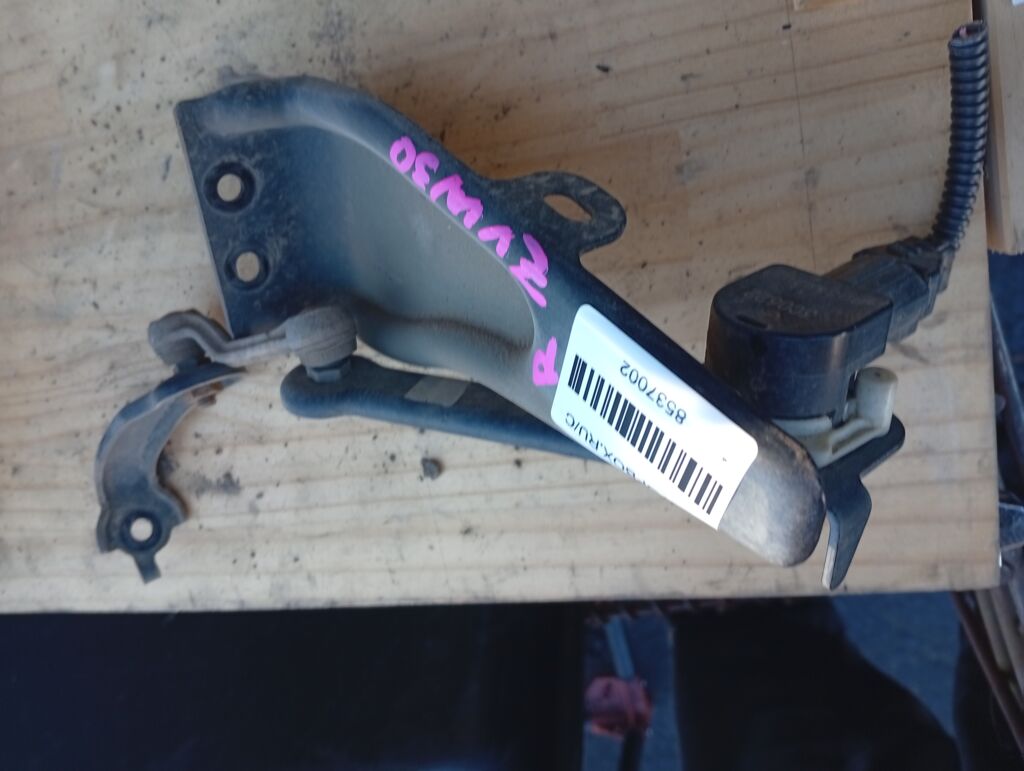 Датчик регулировки наклона фар на Toyota Prius ZVW30 89407-12030, Заднее расположение
