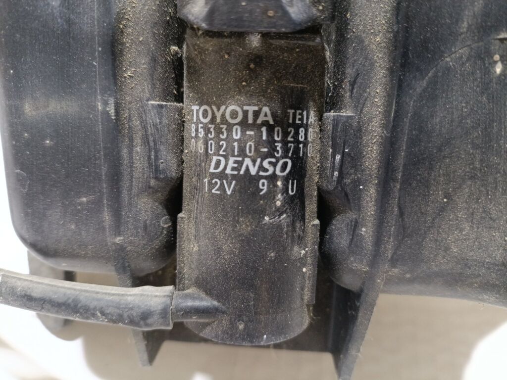 Бачок омывателя на Toyota Crown Majesta UZS171