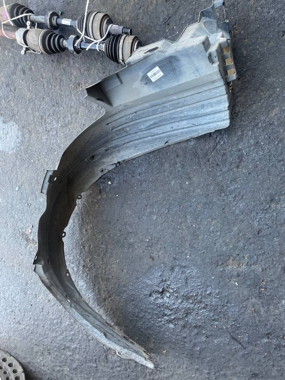 Подкрылок на Honda Elysion RR1 K24A 74151-SJK-0000, Переднее Левое расположение