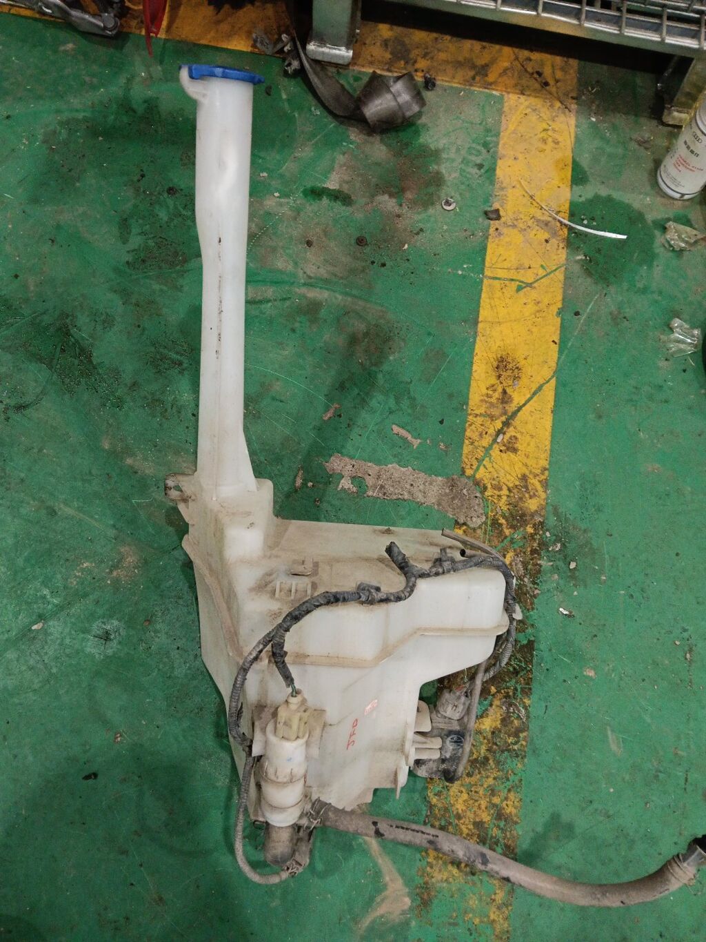 Бачок омывателя на Hyundai Santa Fe CM 98610-2B700  98510-2J000