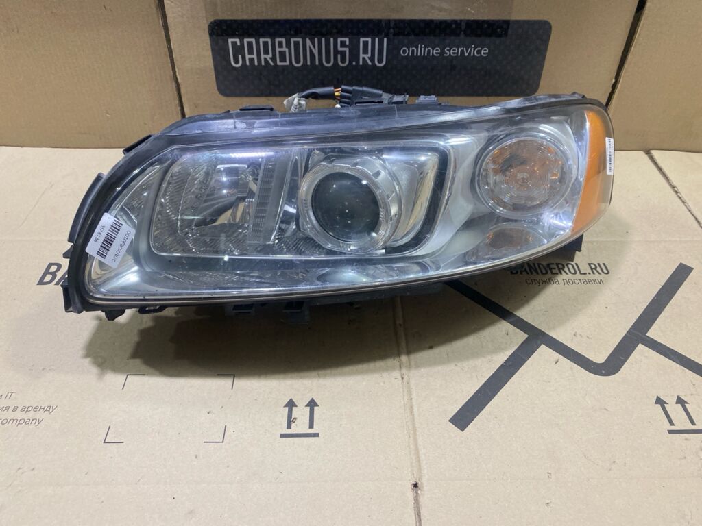 Фара на Volvo Sw V70 31217045, Левое расположение