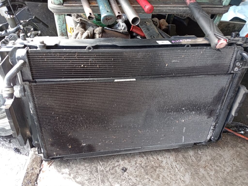 Радиатор ДВС на Toyota Estima Hybrid AHR20W 2AZ-FXE