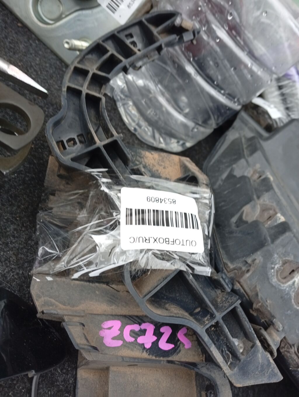 Крепление бампера на Suzuki Swift ZC72S 71823-71L0  71821-71L01, Заднее Правое расположение