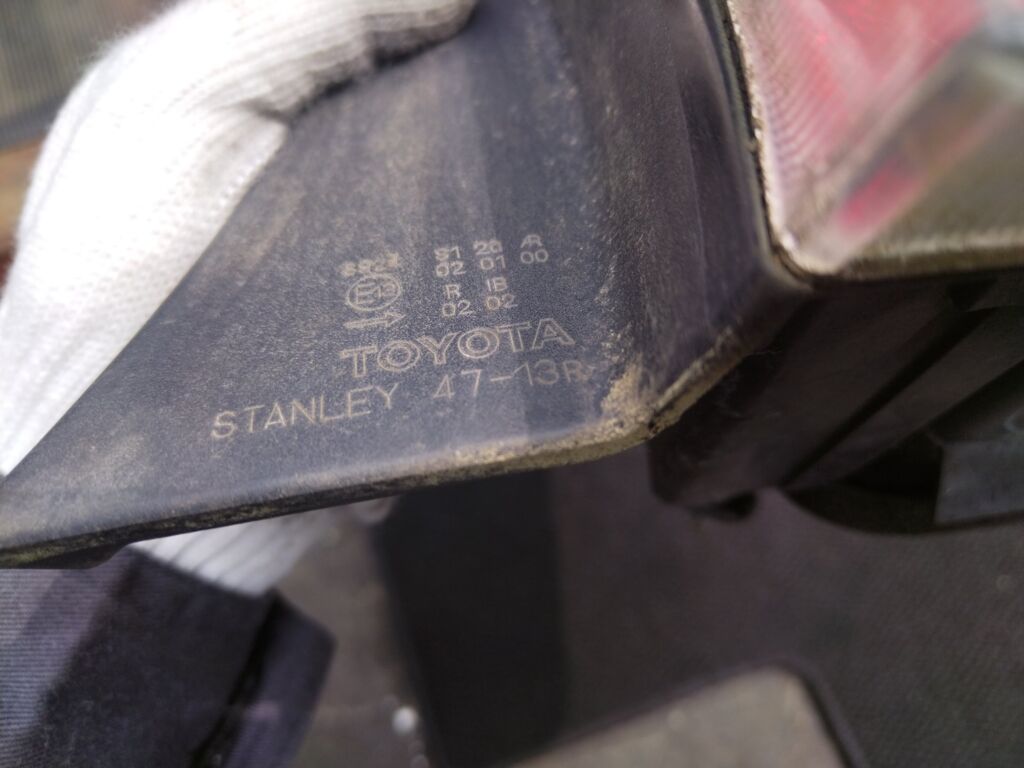 Стоп на Toyota Prius NHW20 47-13, Правое расположение