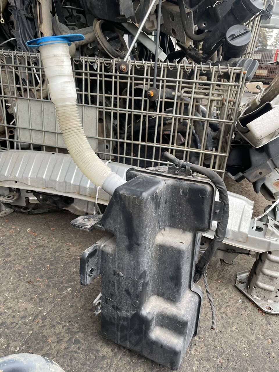 Бачок омывателя на Volkswagen Tiguan 5N 5N0955453B
