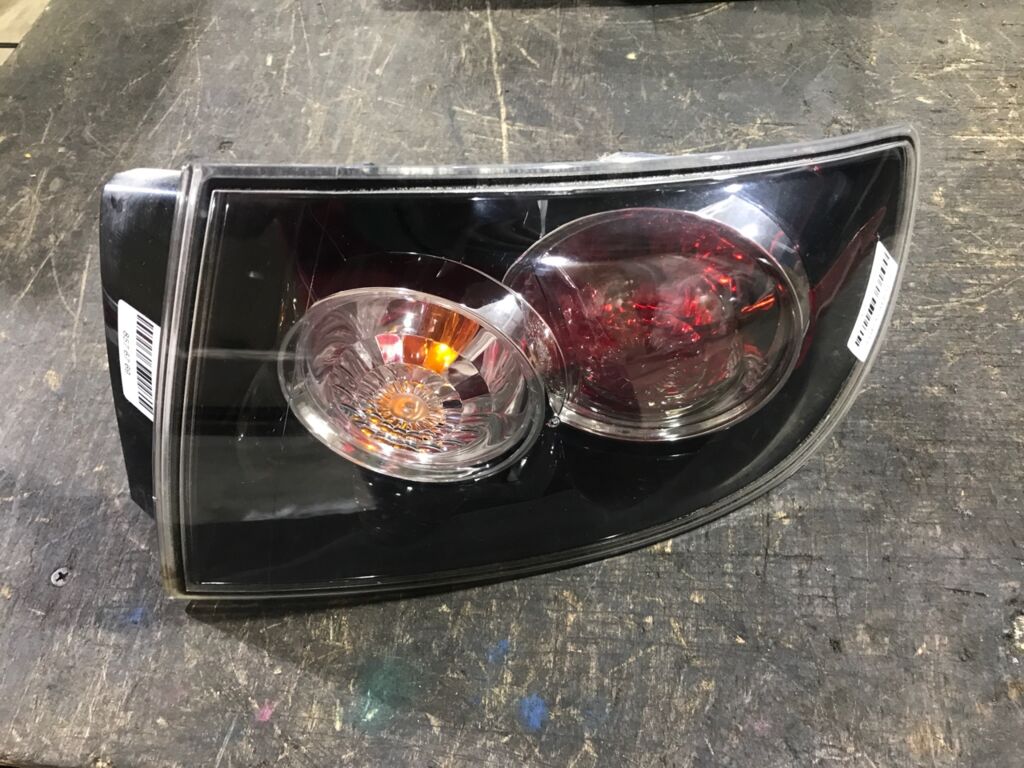 Стоп на Mazda Axela BK5P P6340, Правое расположение