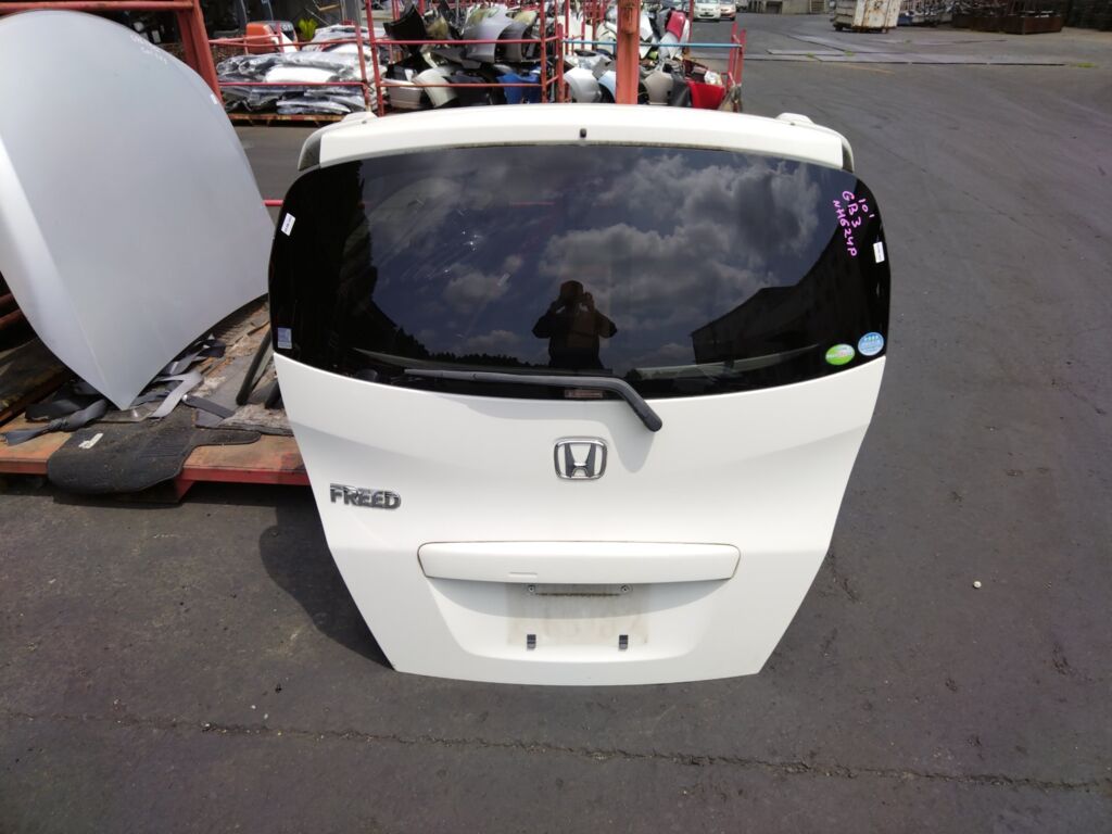 Дверь задняя на Honda Freed GB3