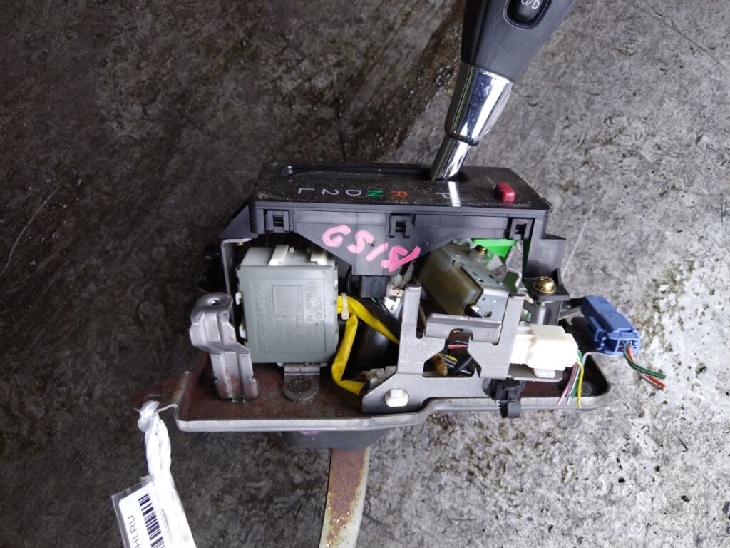 Ручка КПП на Toyota Crown GS151