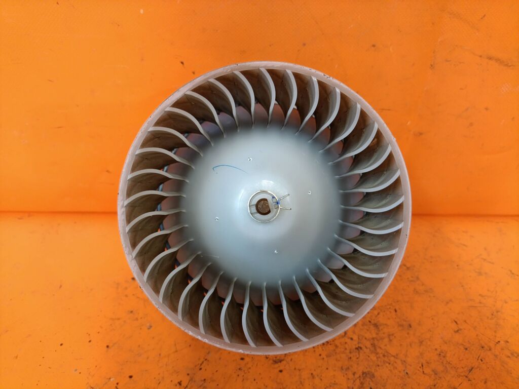 Мотор печки MN140153 на Mitsubishi Colt Plus Z21W Фото 3 Мотор печки MN140153 на Mitsubishi Colt Plus Z21W Фото 3