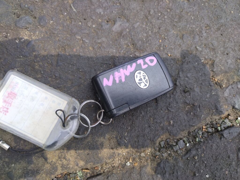 Чип-ключ на Toyota Prius NHW20 Фото 2