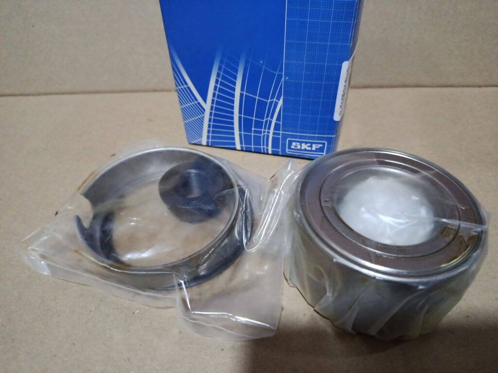 Подшипник ступицы SKF 90369-45003, DAC45840045 на Toyota Avensis AZT250 Фото 2