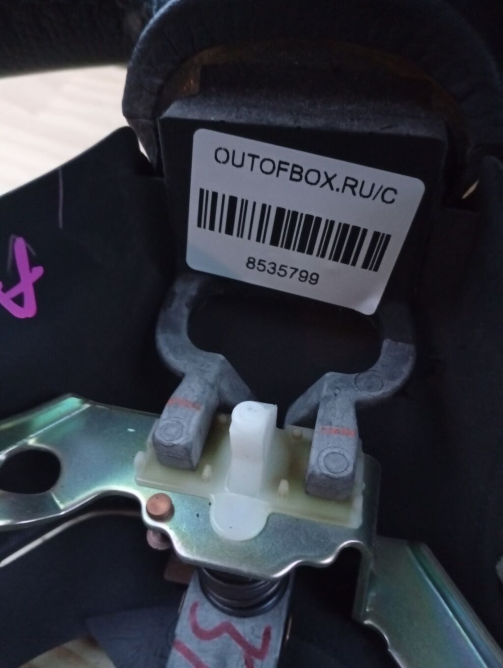 Руль на Toyota Noah AZR60G