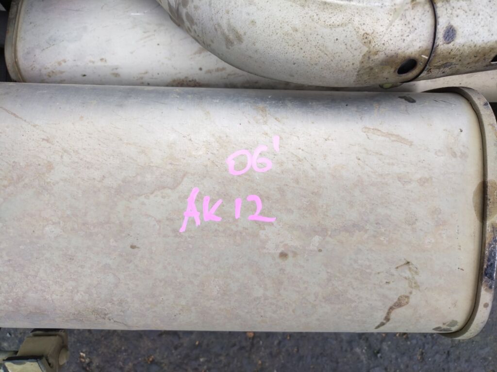 Глушитель на Nissan March AK12 CR12DE