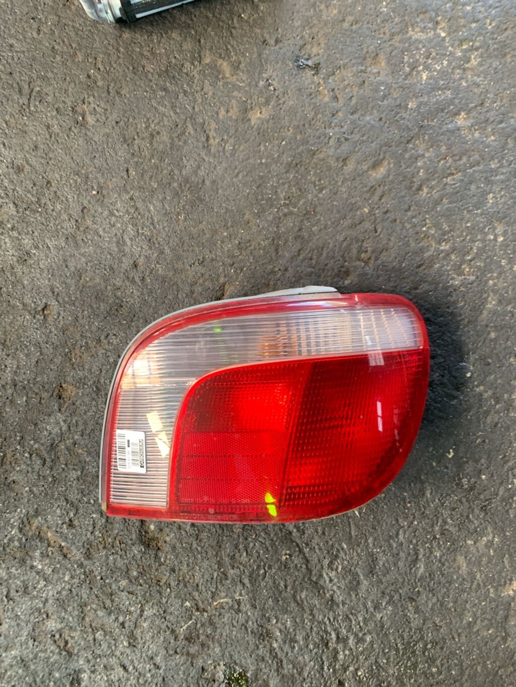 Стоп на Toyota Vitz SCP10 52-004, Правое расположение