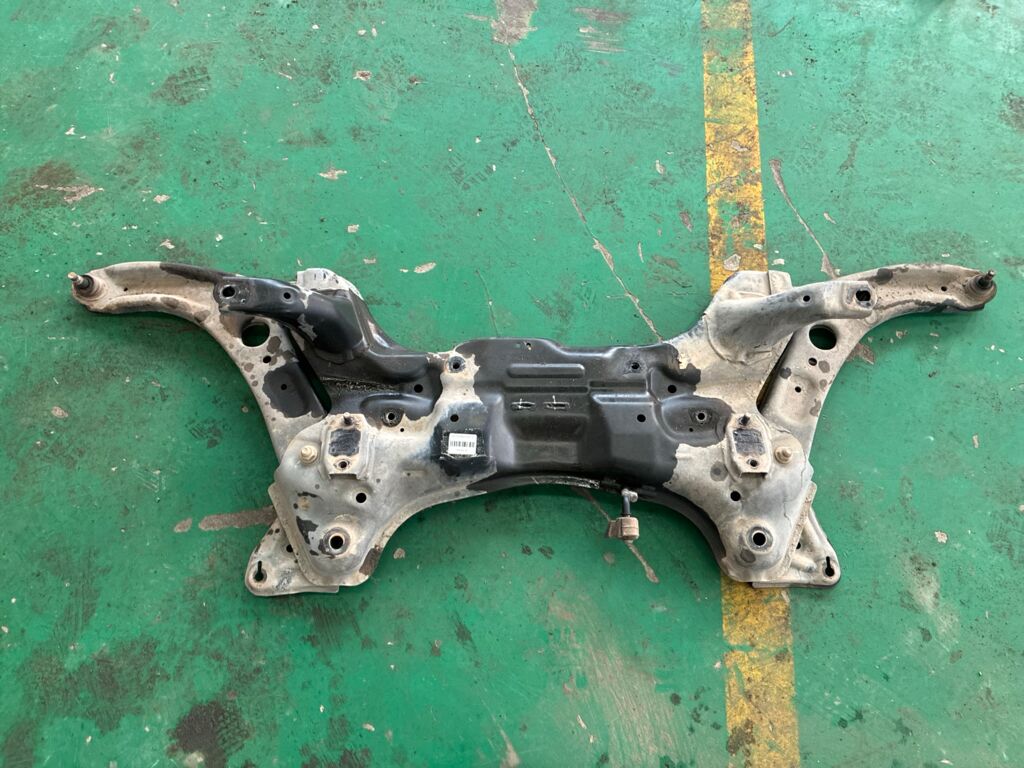 Балка под ДВС на Kia Cerato YD G4FG, Переднее расположение
