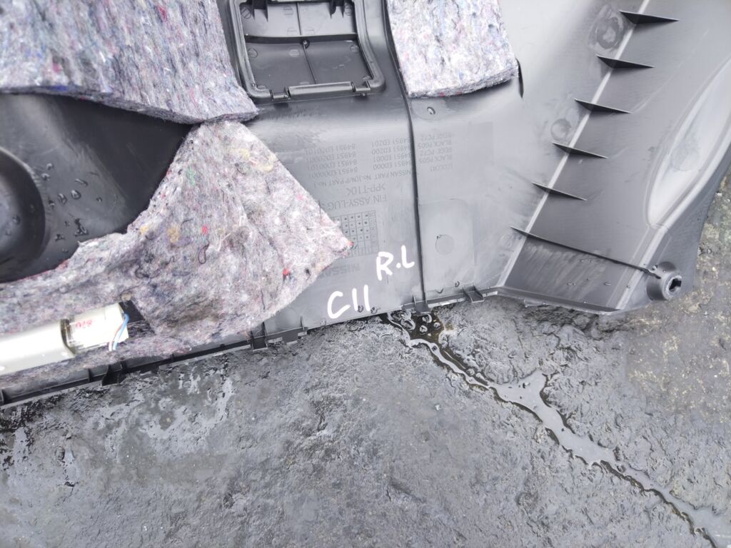 Обшивка багажника 84951-ED000 на Nissan Tiida C11 Фото 2