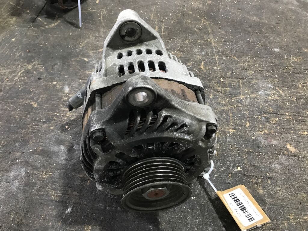 Генератор на Nissan Fuga Y50 VQ25DE 23100EG010