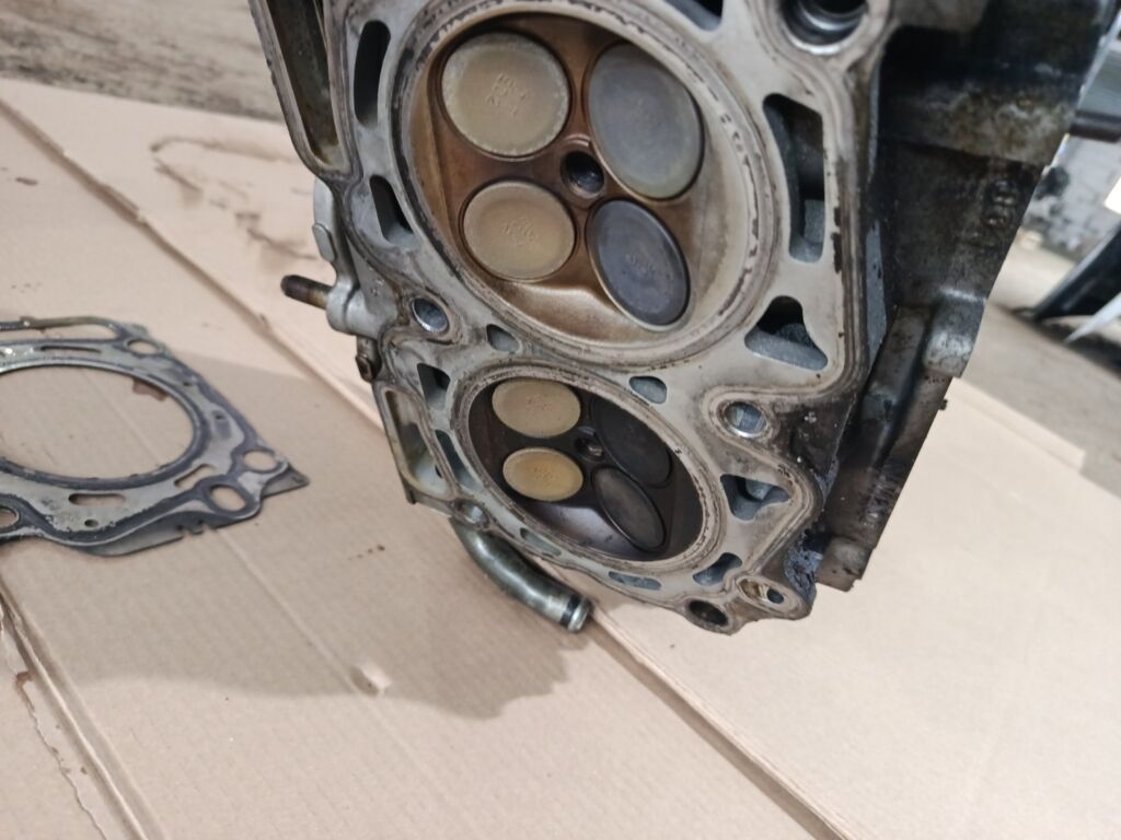 Головка блока цилиндров на Subaru Legacy Wagon BH5 EJ206 Фото 5