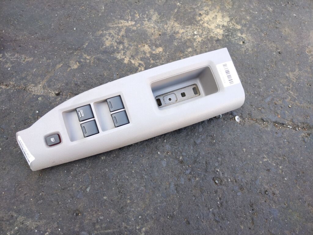 Блок упр-я стеклоподъемниками на Honda Freed GB3, Переднее Правое расположение