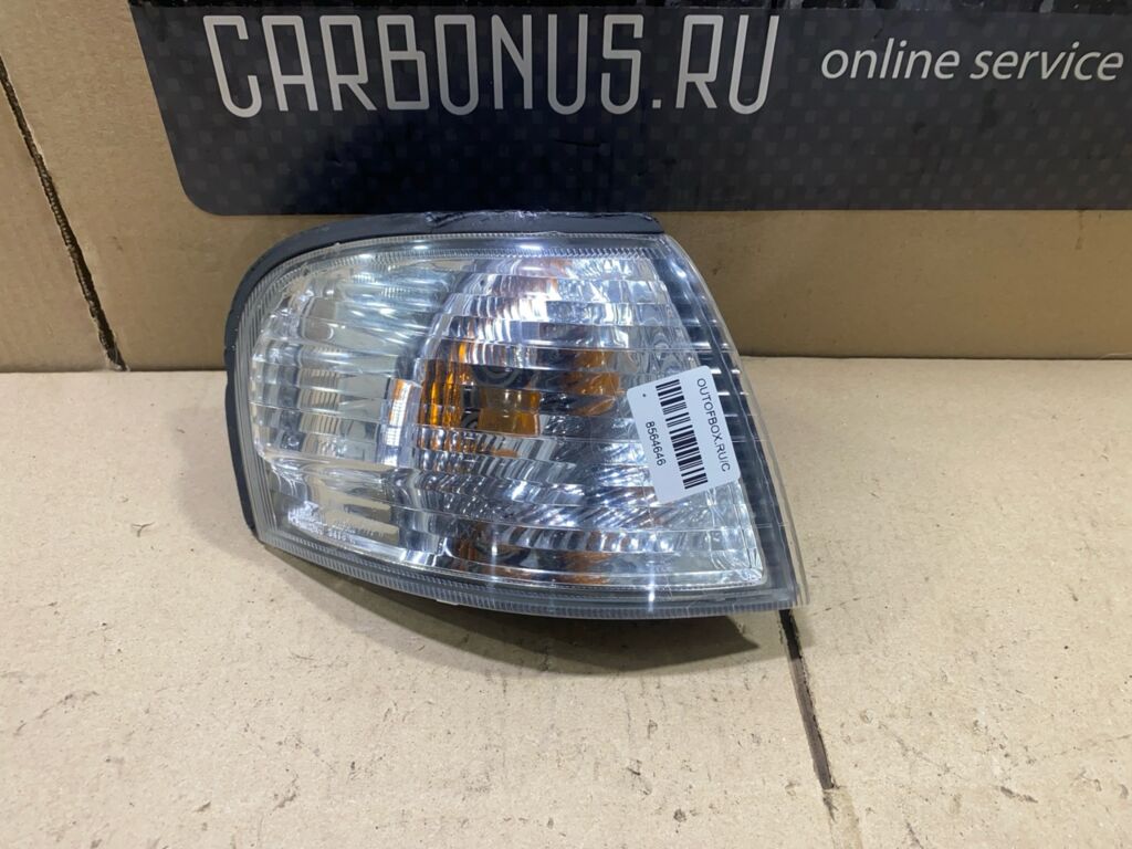 Поворотник к фаре на Nissan Sunny FB15 3418, Правое расположение