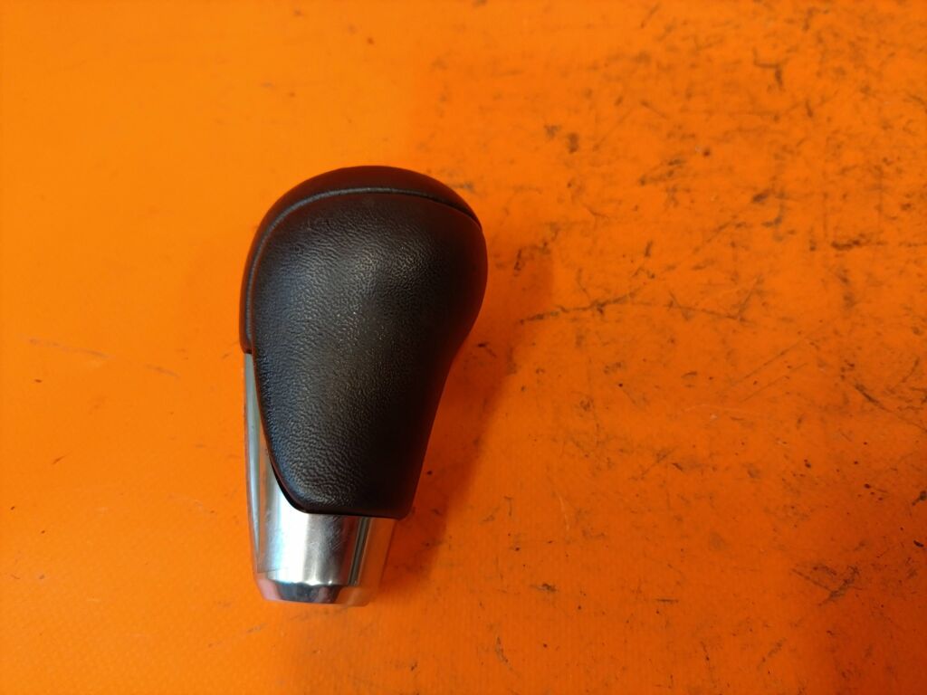 Ручка КПП на Mazda Atenza GJ2FP