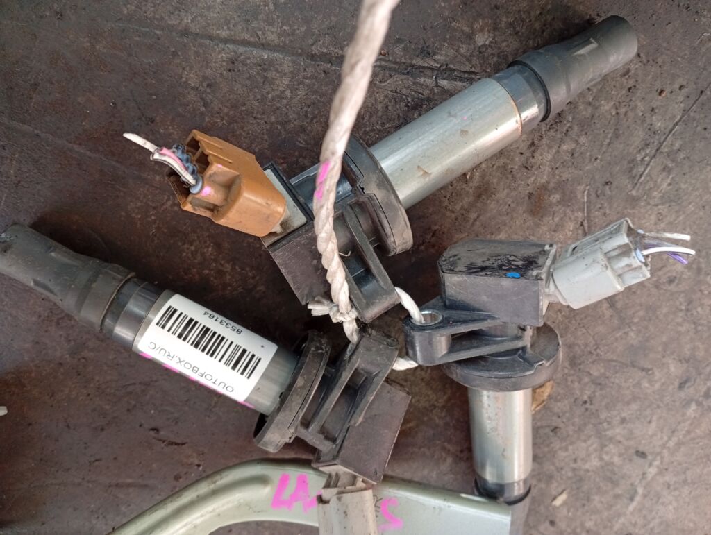 Катушка зажигания на Daihatsu Move LA150S KF-VE 19500-B2050