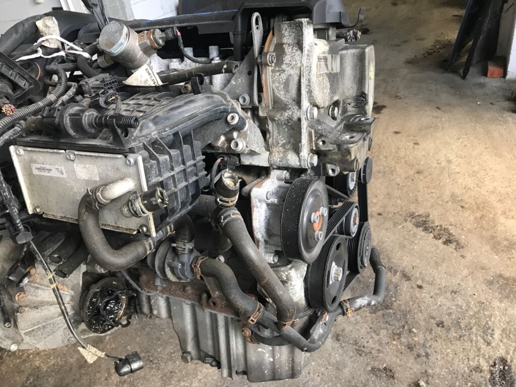 Двигатель на Volkswagen Golf 1K CAX Фото 5
