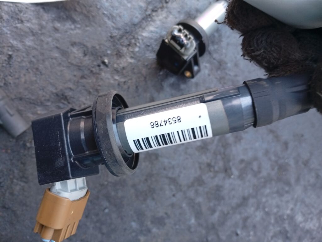 Катушка зажигания на Daihatsu Move LA150S KF-VE 19500-B2050