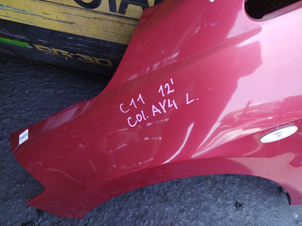 Крыло переднее на Nissan Tiida C11, Левое расположение