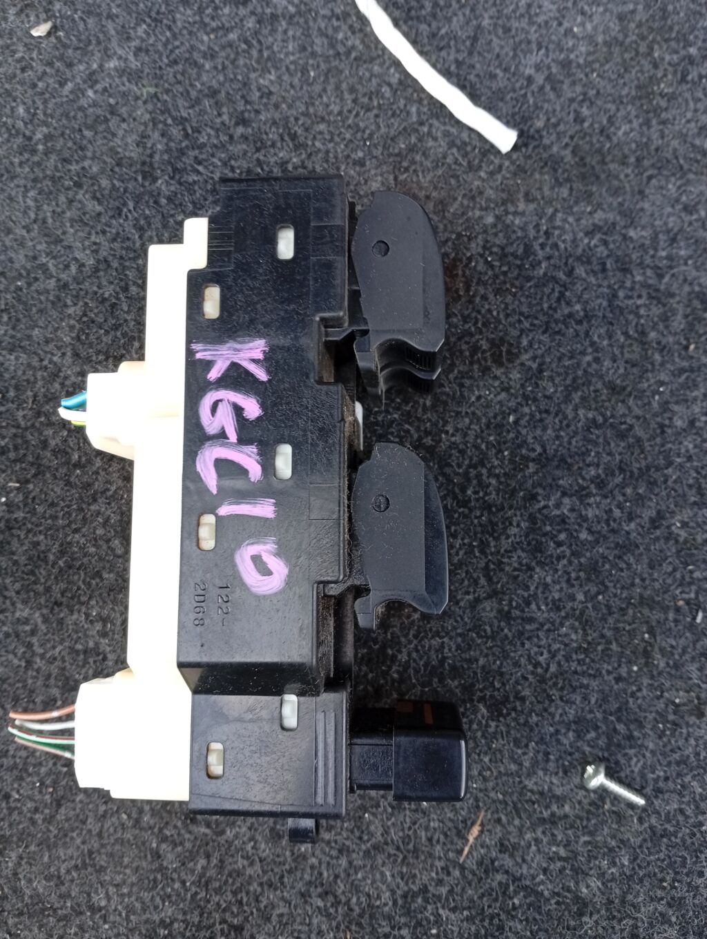 Блок упр-я стеклоподъемниками на Toyota Passo KGC10 84820-B1010, Переднее Правое расположение