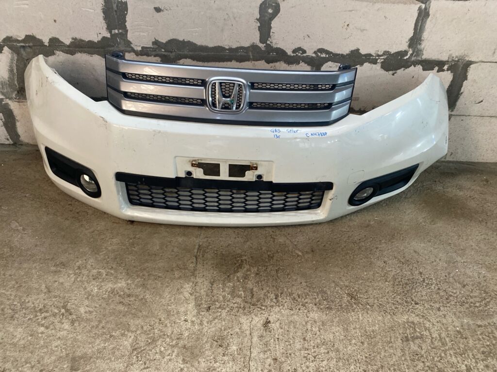 Бампер на Honda Freed Spike GB3 w0025, Переднее расположение