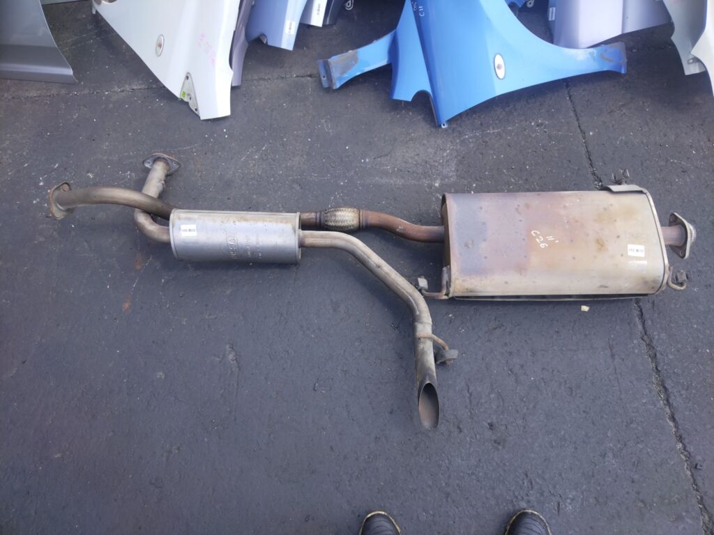 Глушитель на Nissan Serena C26 MR20DD Фото 2