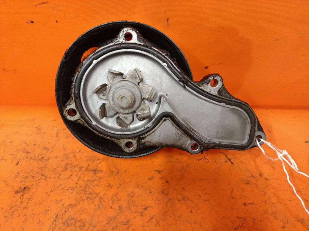 Помпа на Honda Stepwgn RF3 K20A Фото 2