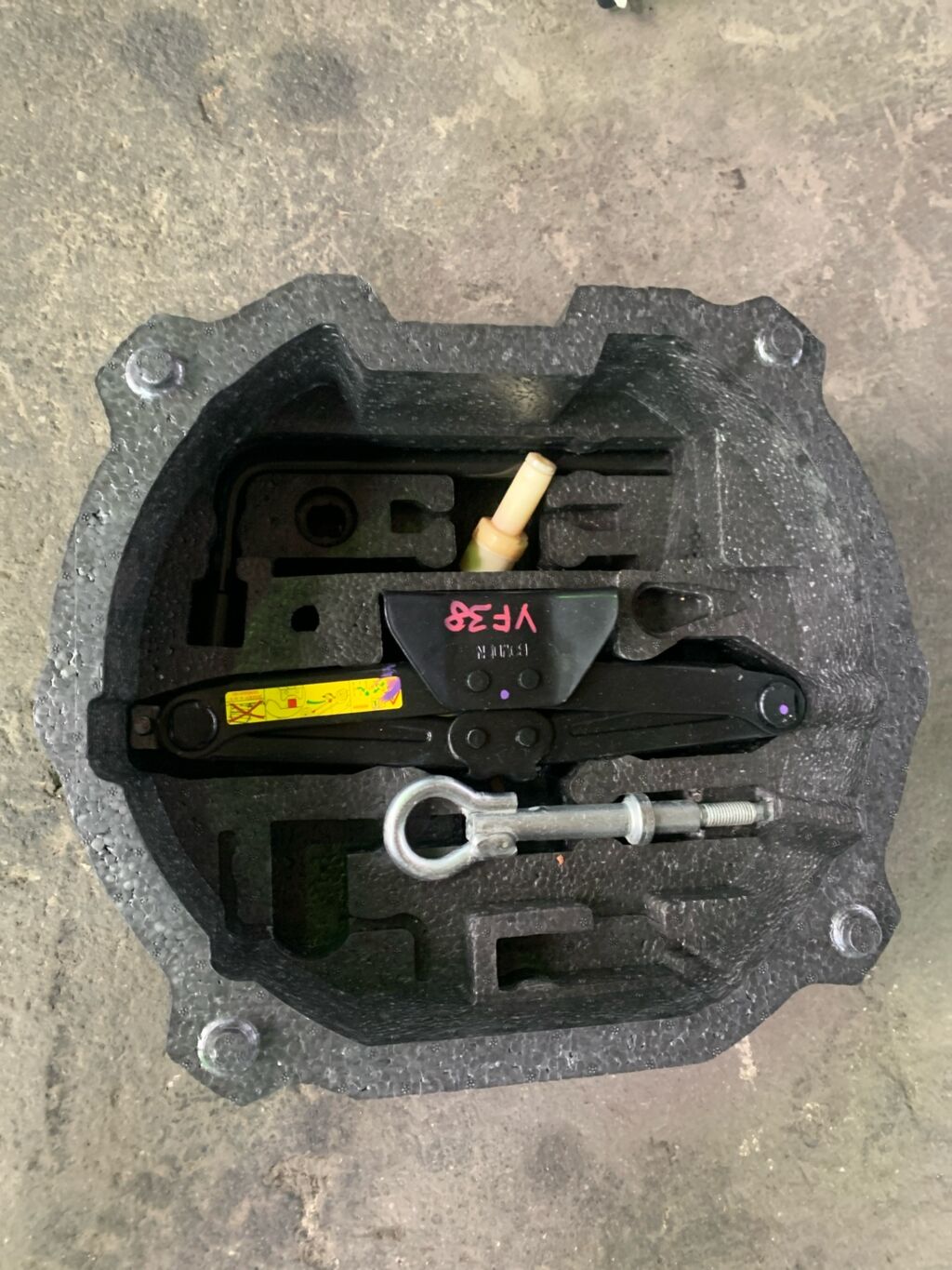 Домкрат на Peugeot 508 VF38 9656888180