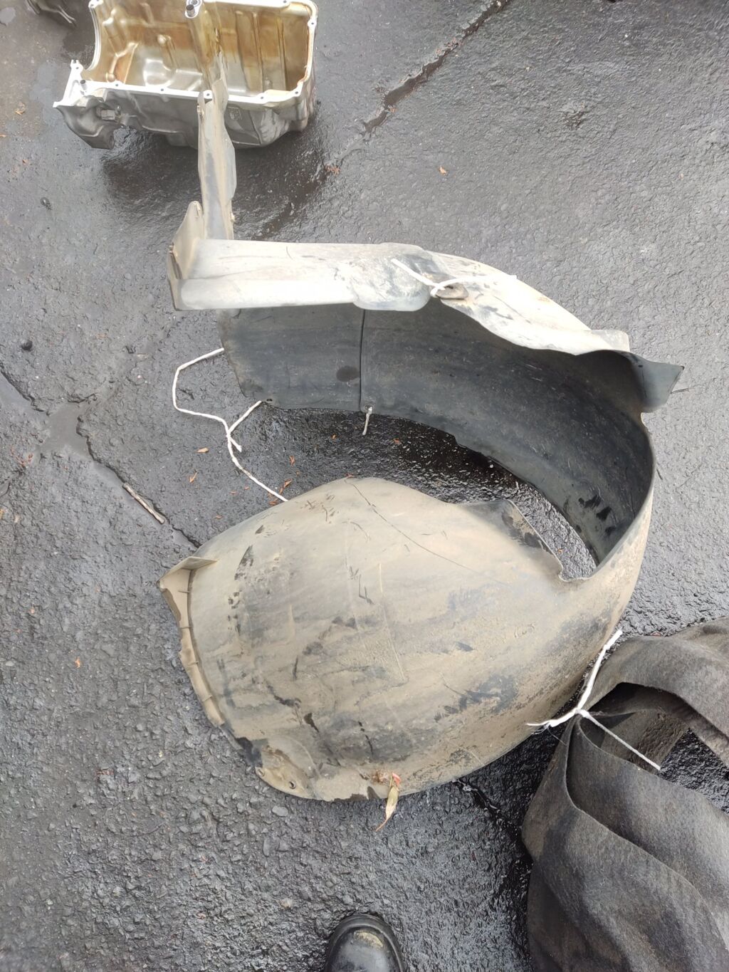 Подкрылок на Volkswagen Passat 3C 3AA805912  3AA805978, Переднее Правое расположение