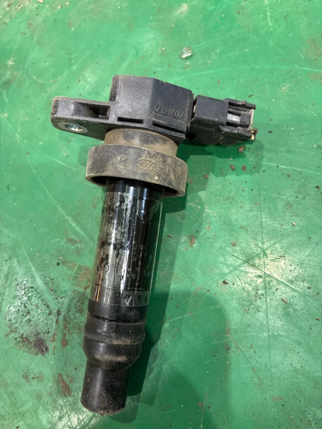 Катушка зажигания на Hyundai Solaris RB G4FA 27301-2B010